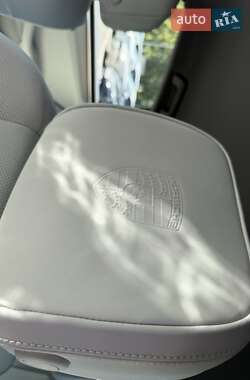 Внедорожник / Кроссовер Porsche Macan 2024 в 