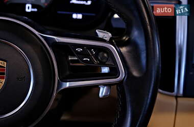 Внедорожник / Кроссовер Porsche Macan 2016 в 
