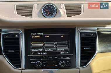 Внедорожник / Кроссовер Porsche Macan 2015 в 