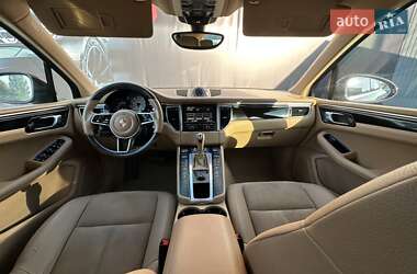 Внедорожник / Кроссовер Porsche Macan 2015 в 