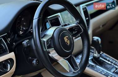 Внедорожник / Кроссовер Porsche Macan 2018 в 