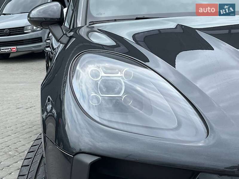Позашляховик / Кросовер Porsche Macan 2020 в Львові