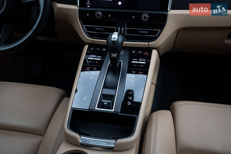 Внедорожник / Кроссовер Porsche Macan 2022 в Киеве