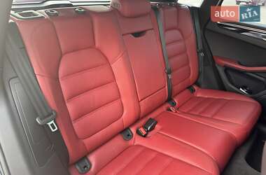 Внедорожник / Кроссовер Porsche Macan 2015 в 