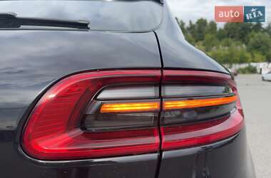Внедорожник / Кроссовер Porsche Macan 2015 в 