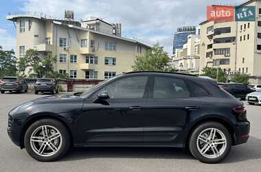 Внедорожник / Кроссовер Porsche Macan 2015 в 