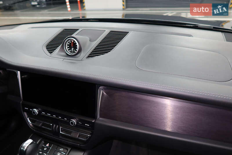 Внедорожник / Кроссовер Porsche Macan 2021 в Киеве