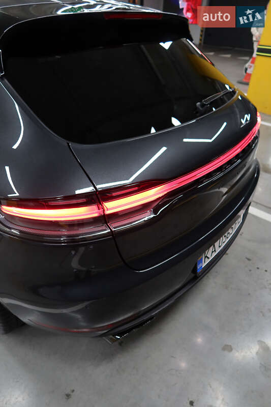 Внедорожник / Кроссовер Porsche Macan 2021 в Киеве