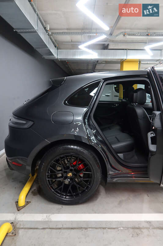 Внедорожник / Кроссовер Porsche Macan 2021 в Киеве