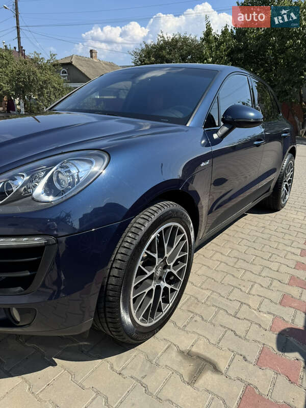 Porsche Macan 2014