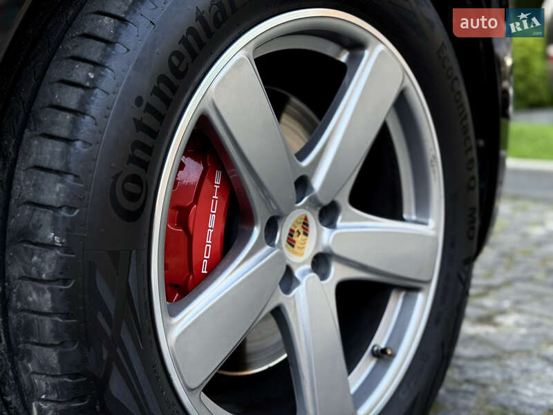 Позашляховик / Кросовер Porsche Macan 2014 в Львові