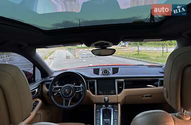 Внедорожник / Кроссовер Porsche Macan 2018 в 