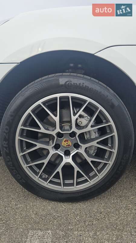 Внедорожник / Кроссовер Porsche Macan 2018 в Киеве