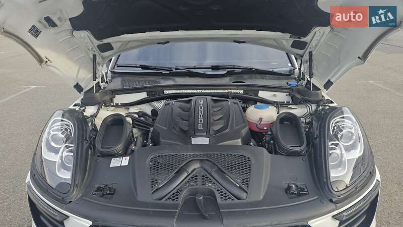 Внедорожник / Кроссовер Porsche Macan 2018 в Киеве