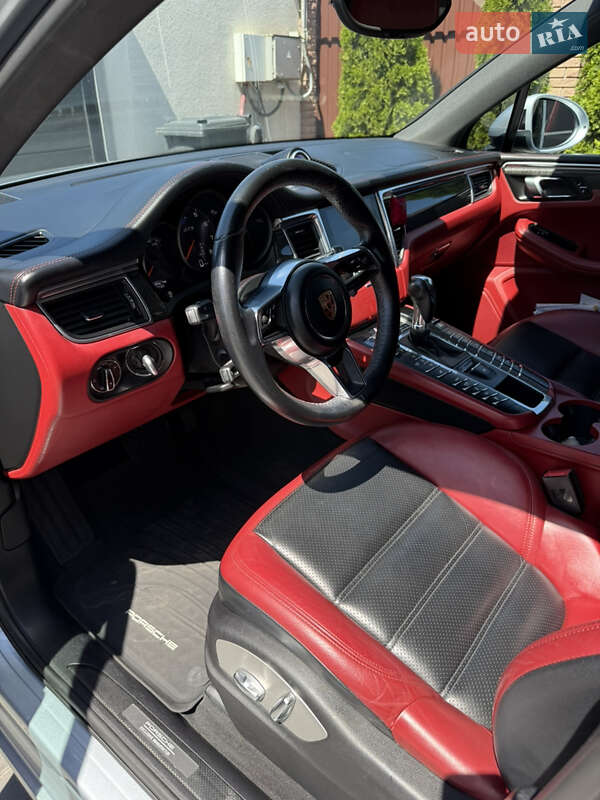 Внедорожник / Кроссовер Porsche Macan 2017 в Кропивницком