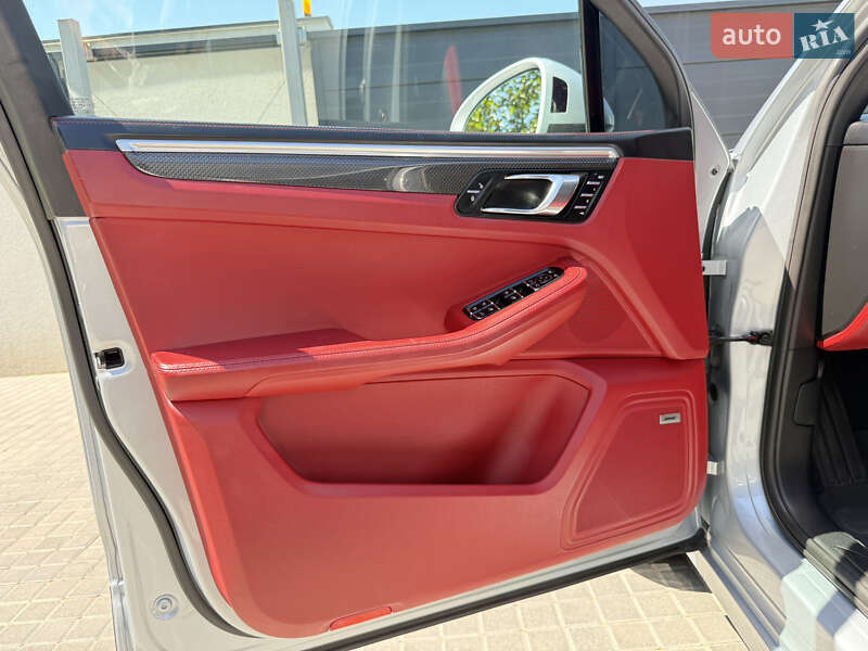 Внедорожник / Кроссовер Porsche Macan 2017 в Кропивницком