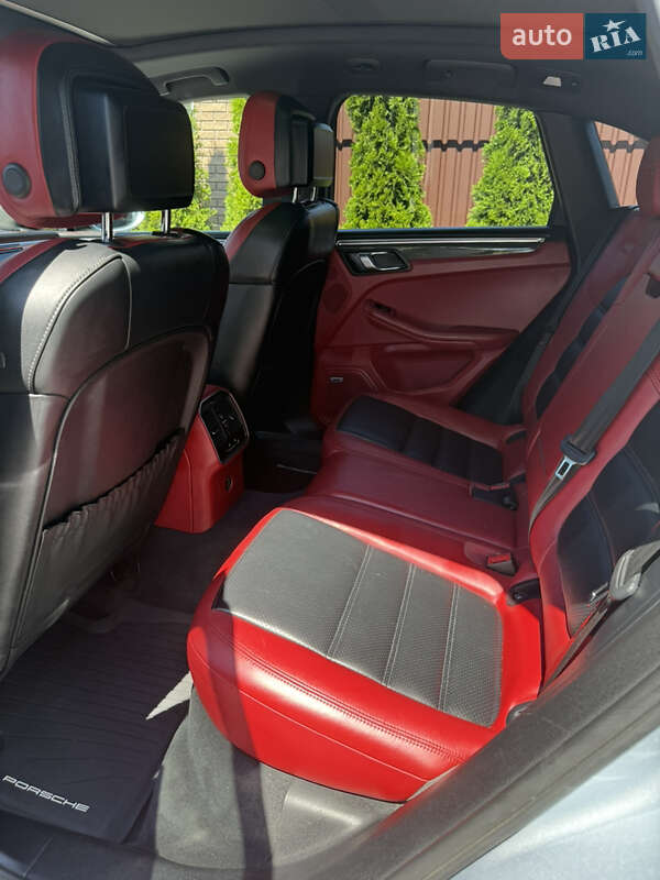 Внедорожник / Кроссовер Porsche Macan 2017 в Кропивницком