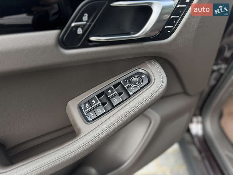 Внедорожник / Кроссовер Porsche Macan 2020 в Киеве фото 36 Внедорожник / Кроссовер Porsche Macan 2020 в Киеве