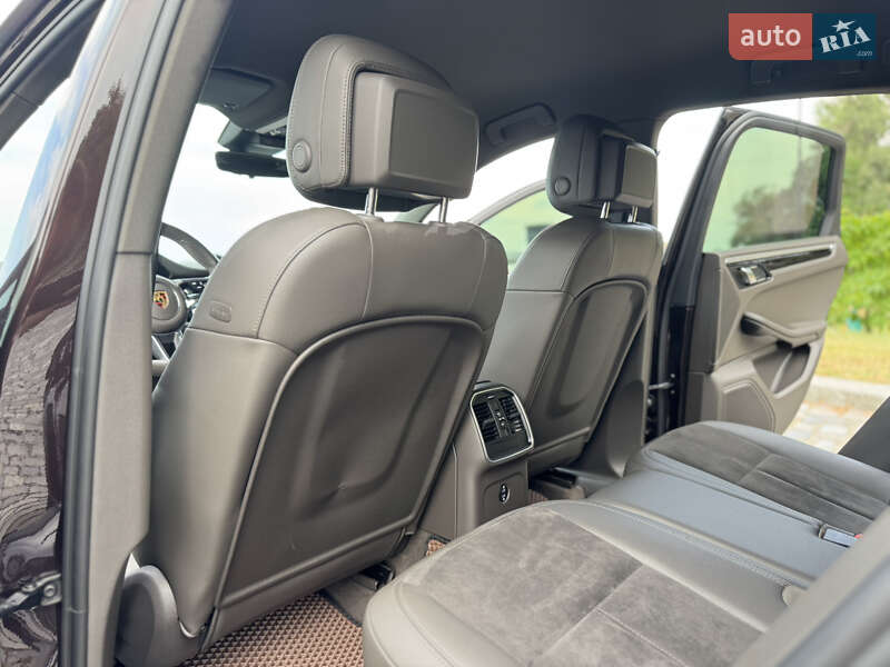 Внедорожник / Кроссовер Porsche Macan 2020 в Киеве фото 53 Внедорожник / Кроссовер Porsche Macan 2020 в Киеве