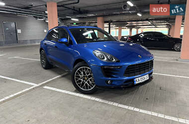 Позашляховик / Кросовер Porsche Macan 2018 в 