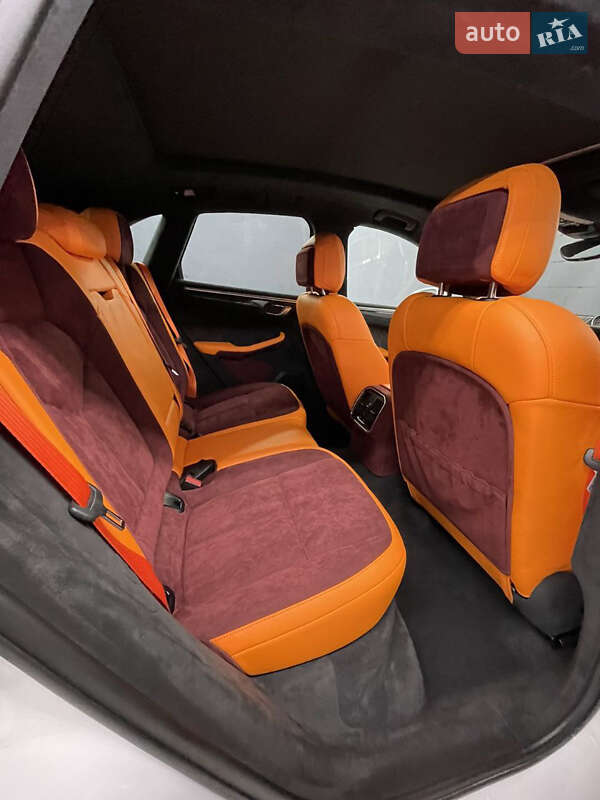 Внедорожник / Кроссовер Porsche Macan 2018 в Киеве фото 15 Внедорожник / Кроссовер Porsche Macan 2018 в Киеве