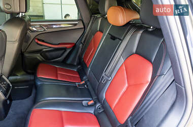 Внедорожник / Кроссовер Porsche Macan 2016 в 