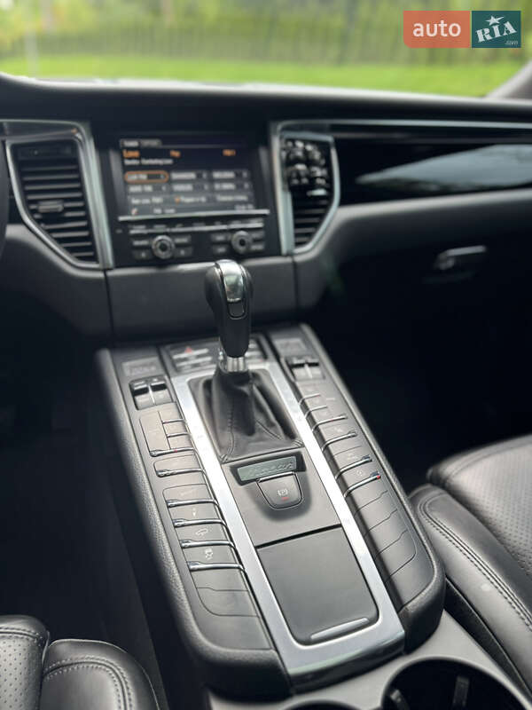 Внедорожник / Кроссовер Porsche Macan 2015 в Львове