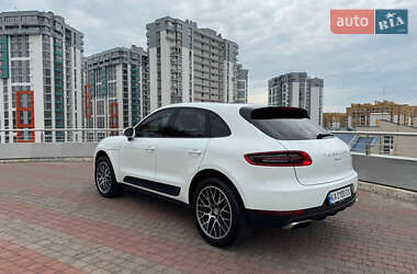 Внедорожник / Кроссовер Porsche Macan 2018 в 