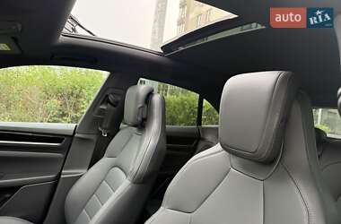 Внедорожник / Кроссовер Porsche Macan 2024 в 