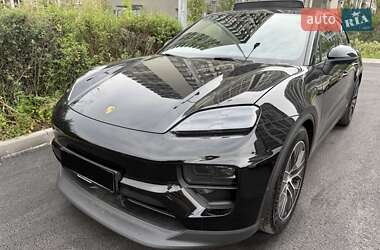 Внедорожник / Кроссовер Porsche Macan 2024 в 