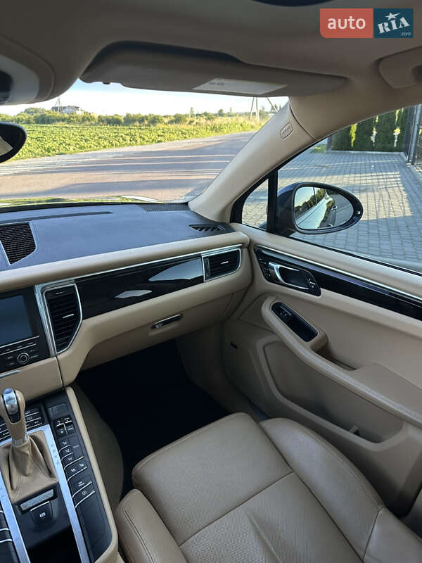 Внедорожник / Кроссовер Porsche Macan 2015 в Львове