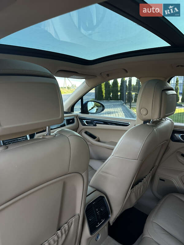 Внедорожник / Кроссовер Porsche Macan 2015 в Львове