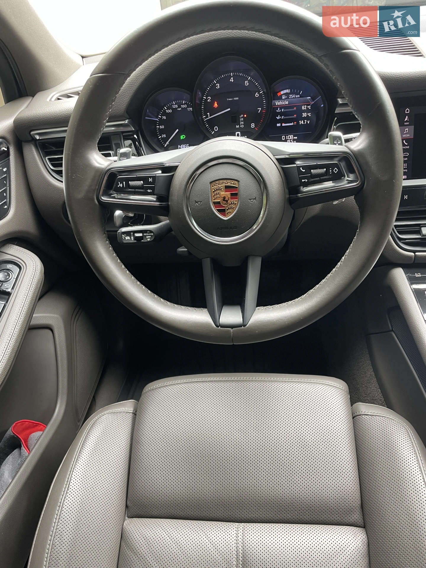 Porsche Macan 2023 VIN WP1AA2A55PLB15966 фото оголошення 32 з 41