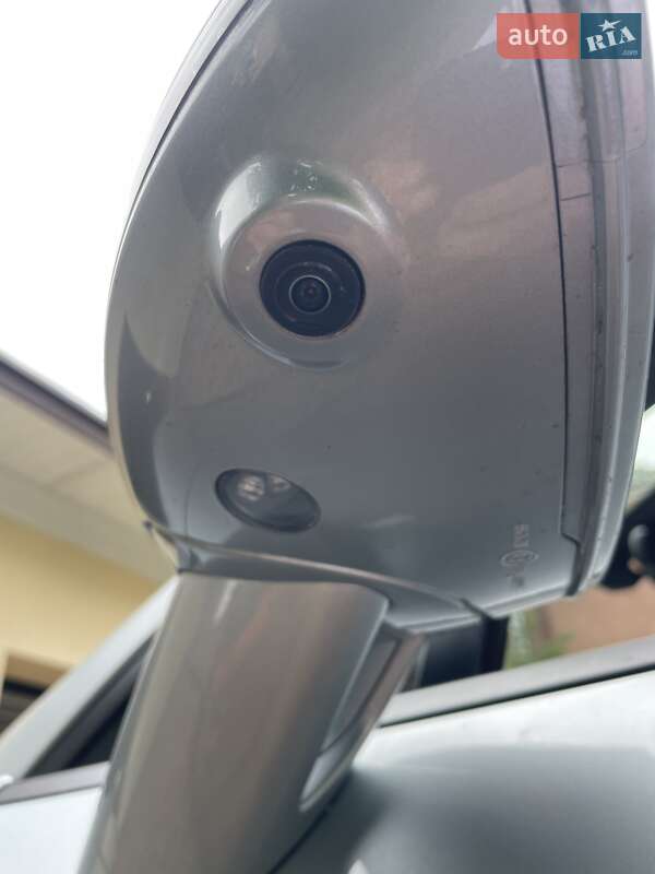 Внедорожник / Кроссовер Porsche Macan 2023 в Киеве фото 3 Внедорожник / Кроссовер Porsche Macan 2023 в Киеве