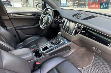 Внедорожник / Кроссовер Porsche Macan 2015 в 