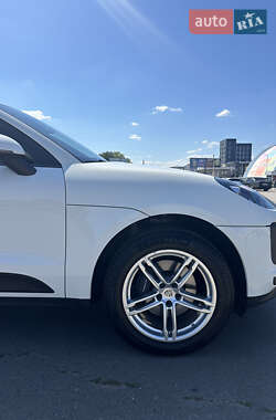 Внедорожник / Кроссовер Porsche Macan 2020 в 