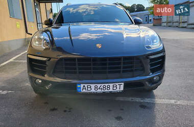 Внедорожник / Кроссовер Porsche Macan 2016 в 