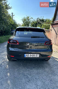 Внедорожник / Кроссовер Porsche Macan 2016 в 
