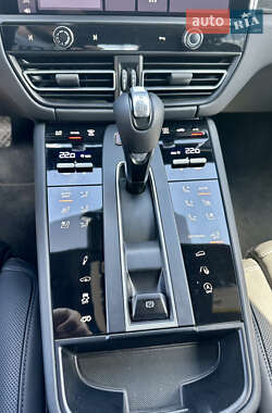 Позашляховик / Кросовер Porsche Macan 2022 в  фото 25 Позашляховик / Кросовер Porsche Macan 2022 в