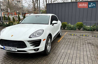 Внедорожник / Кроссовер Porsche Macan 2016 в 
