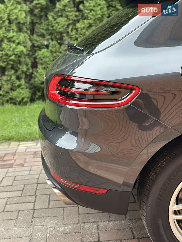 Внедорожник / Кроссовер Porsche Macan 2017 в Киеве