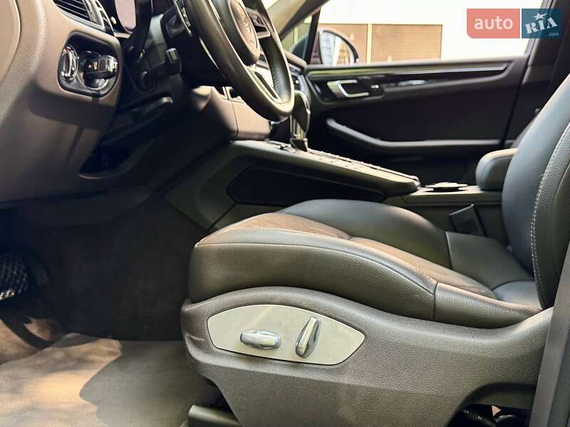 Внедорожник / Кроссовер Porsche Macan 2018 в Киеве фото 19 Внедорожник / Кроссовер Porsche Macan 2018 в Киеве