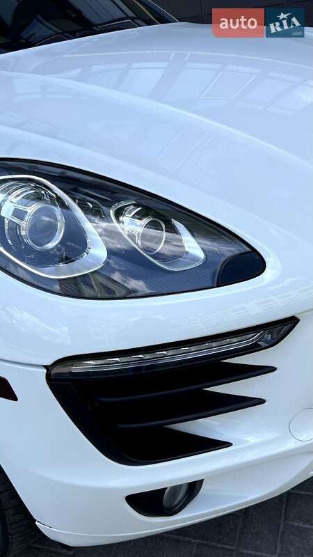 Внедорожник / Кроссовер Porsche Macan 2014 в Ивано-Франковске