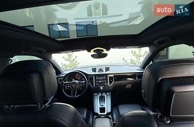 Внедорожник / Кроссовер Porsche Macan 2017 в 