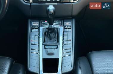Внедорожник / Кроссовер Porsche Macan 2017 в 