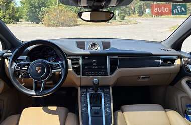 Внедорожник / Кроссовер Porsche Macan 2018 в 