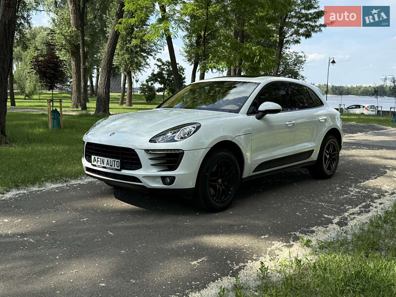 Porsche Macan 2016