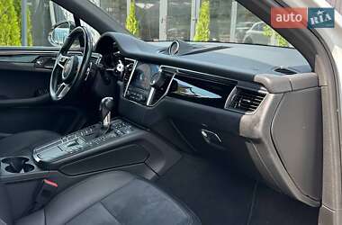 Внедорожник / Кроссовер Porsche Macan 2017 в 