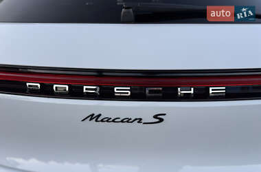 Внедорожник / Кроссовер Porsche Macan 2023 в 