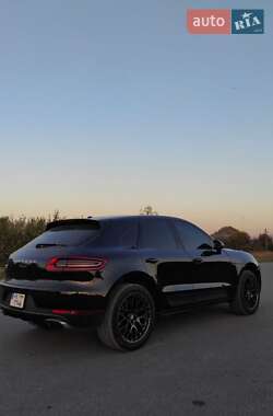 Внедорожник / Кроссовер Porsche Macan 2018 в 